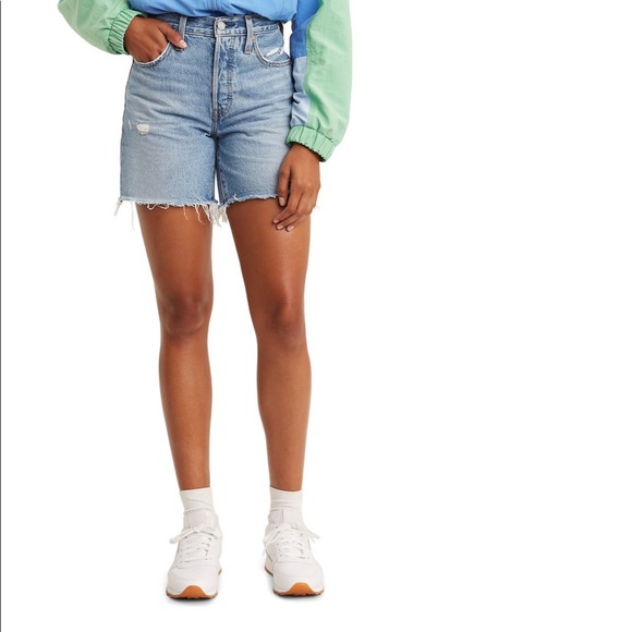 BNWT Levi’s Premium 501 Mid Thigh Sorts Size 32 - Picture 1 of 4